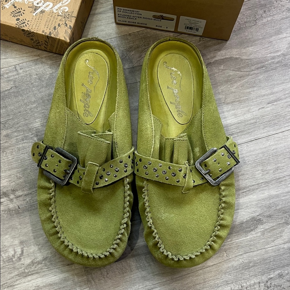 Free People studded after riding  mule size 9 Green Suede Mules with Buckle